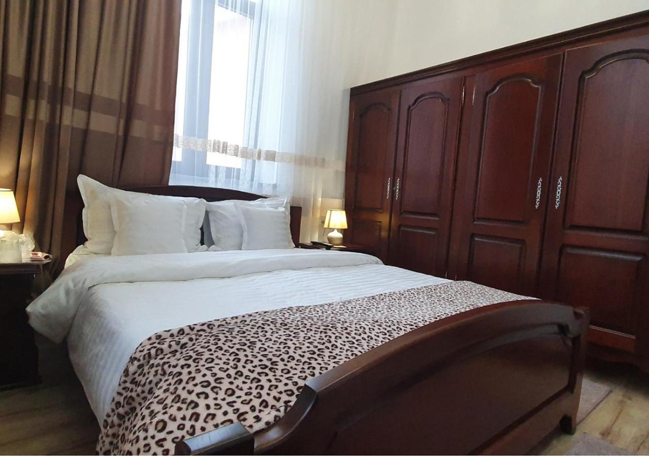Готель Casa Domneasca Rarau Кимпулунг-Молдовенеск Екстер'єр фото
