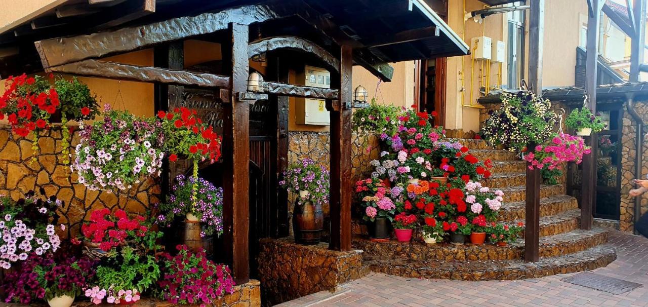 Готель Casa Domneasca Rarau Кимпулунг-Молдовенеск Екстер'єр фото